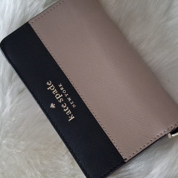 Kate Spade New York Staci Colorblockaáa Wallet - Picture 2 of 14